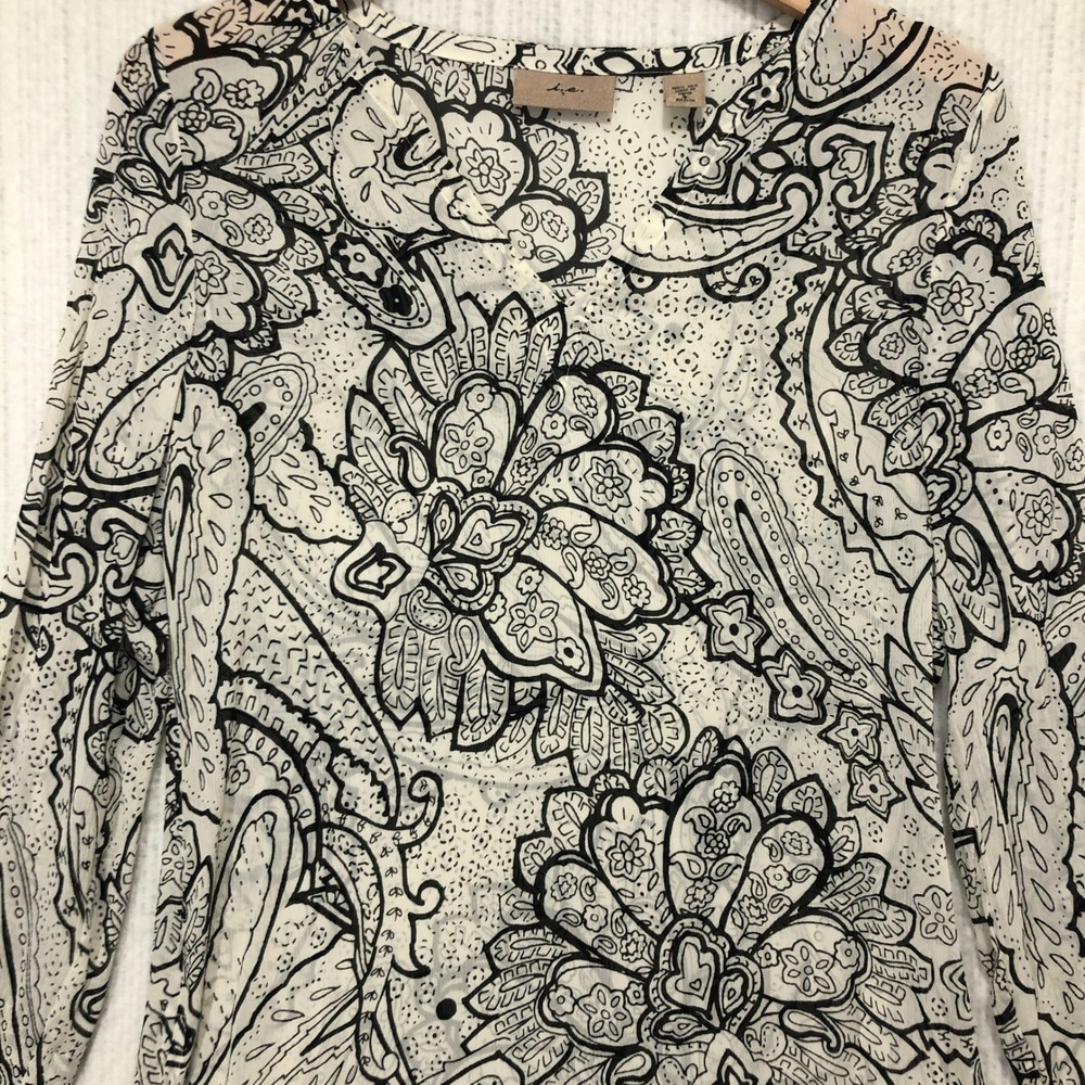 L.E.I.‎ Womens Black White 100% Silk Floral Paisley V-Neck Blouse Size S
